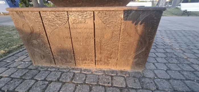 Csicsó Temetői emlékkút 20250617 201743