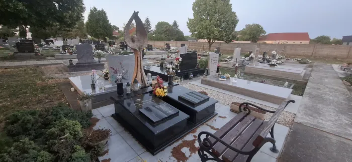 Csicsó temetői síremlekei 20250617 205913