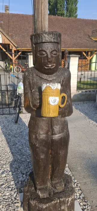 Lenti vendeglo 20250817 080133