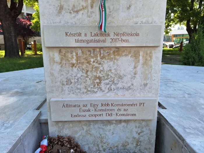 Petőfi Sándor szobor 2