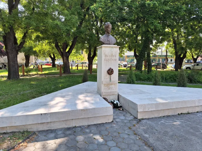 Petőfi Sándor szobor